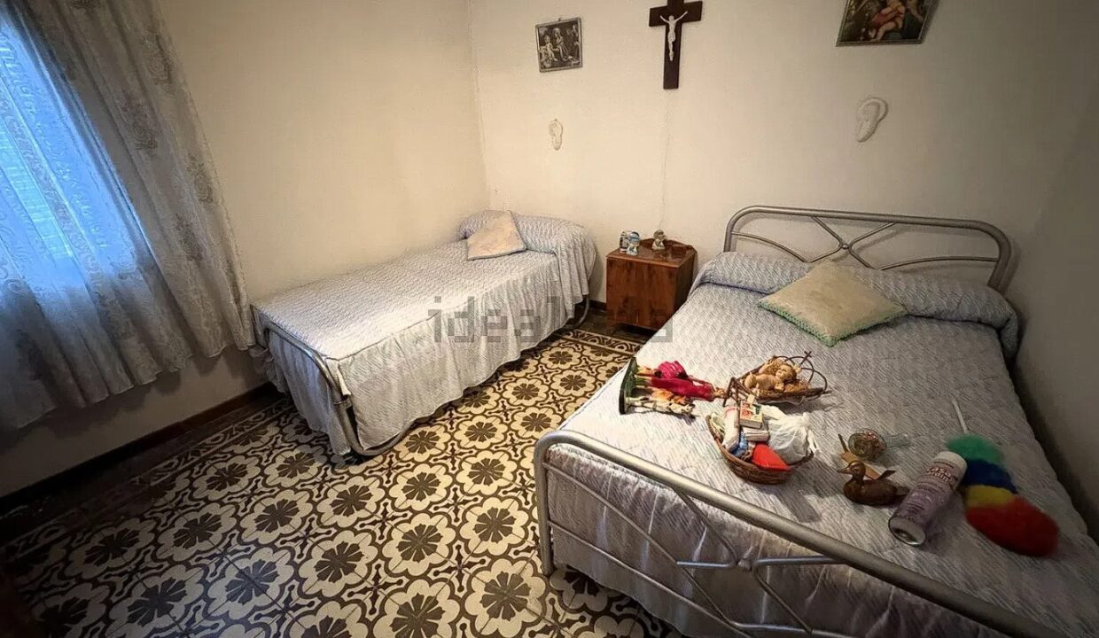 Chalet pareado en venta en Calle Olmillo (18)