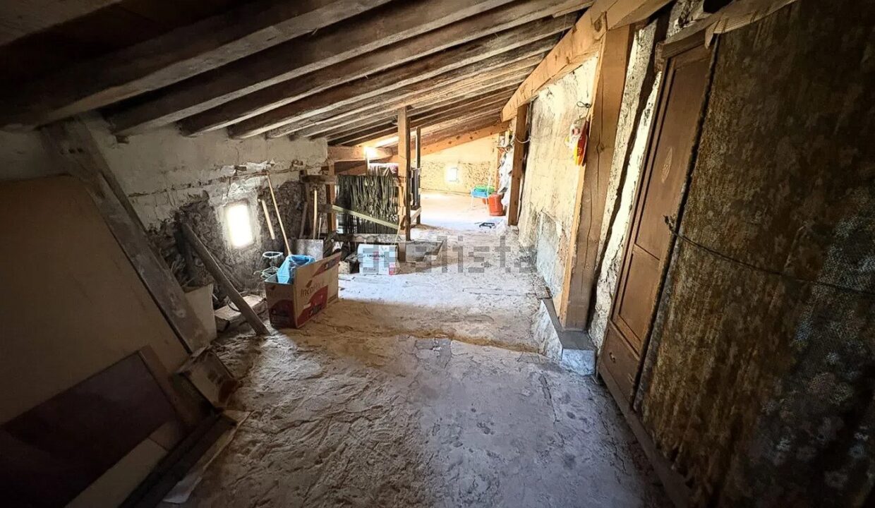 Chalet pareado en venta en Calle Olmillo (22)
