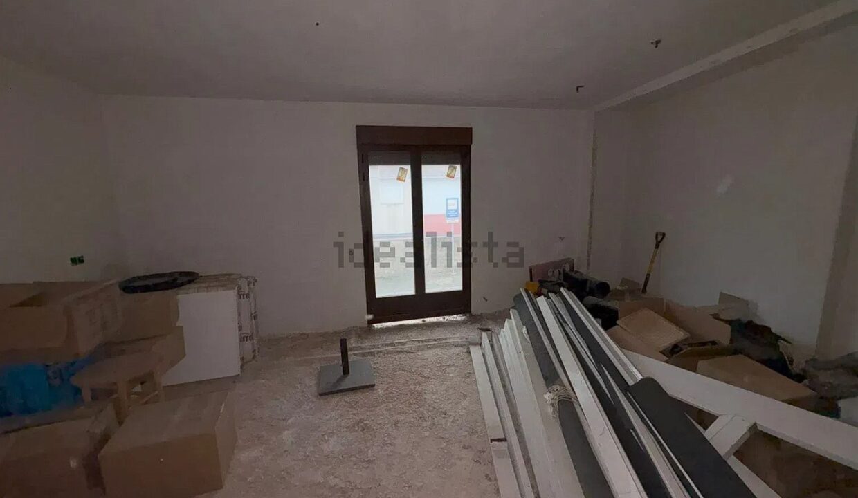 Chalet adosado en venta en Calle Mayor (11)