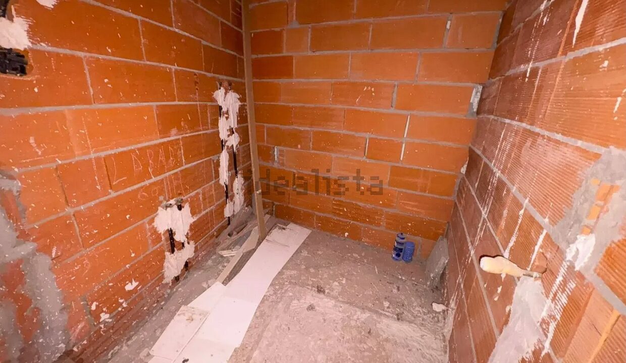 Chalet adosado en venta en Calle Mayor (12)