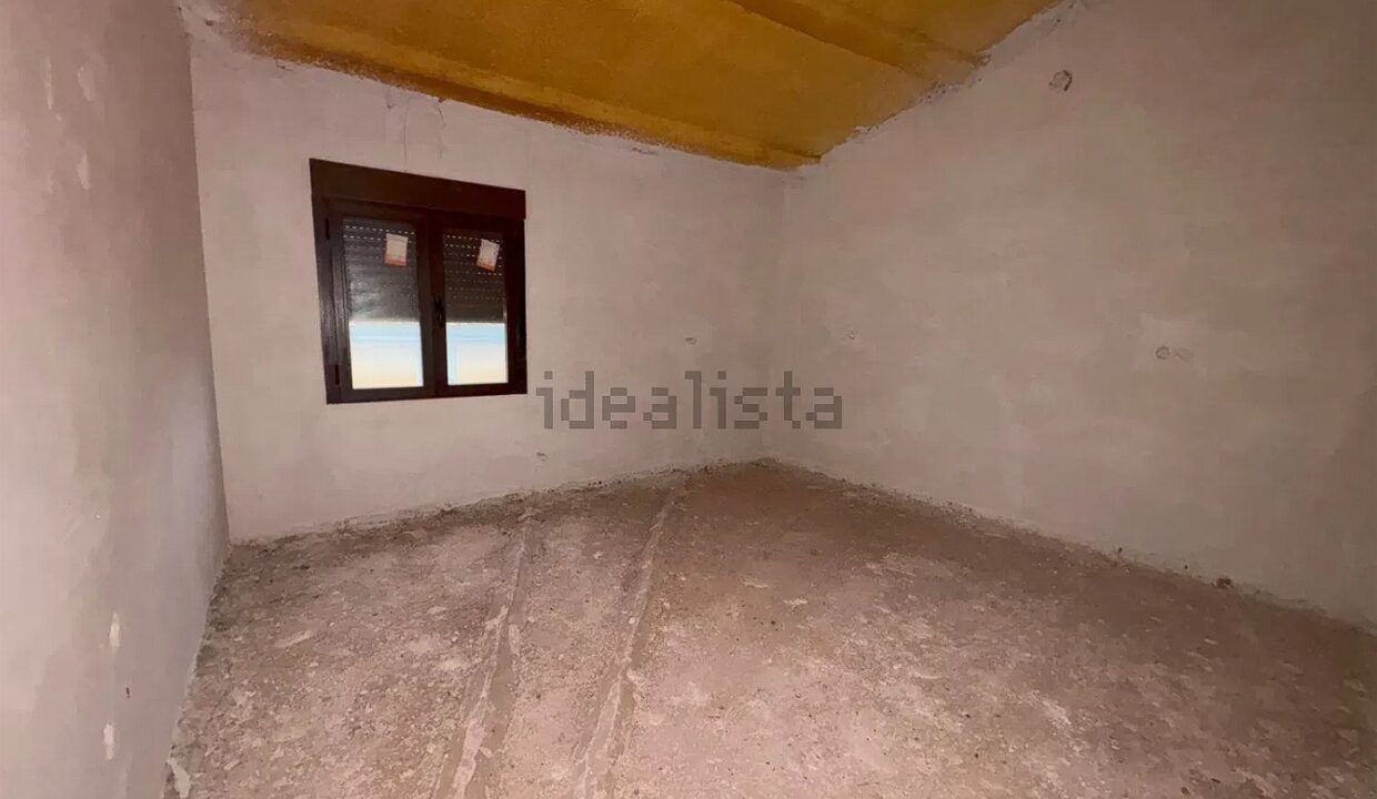 Chalet adosado en venta en Calle Mayor (16)
