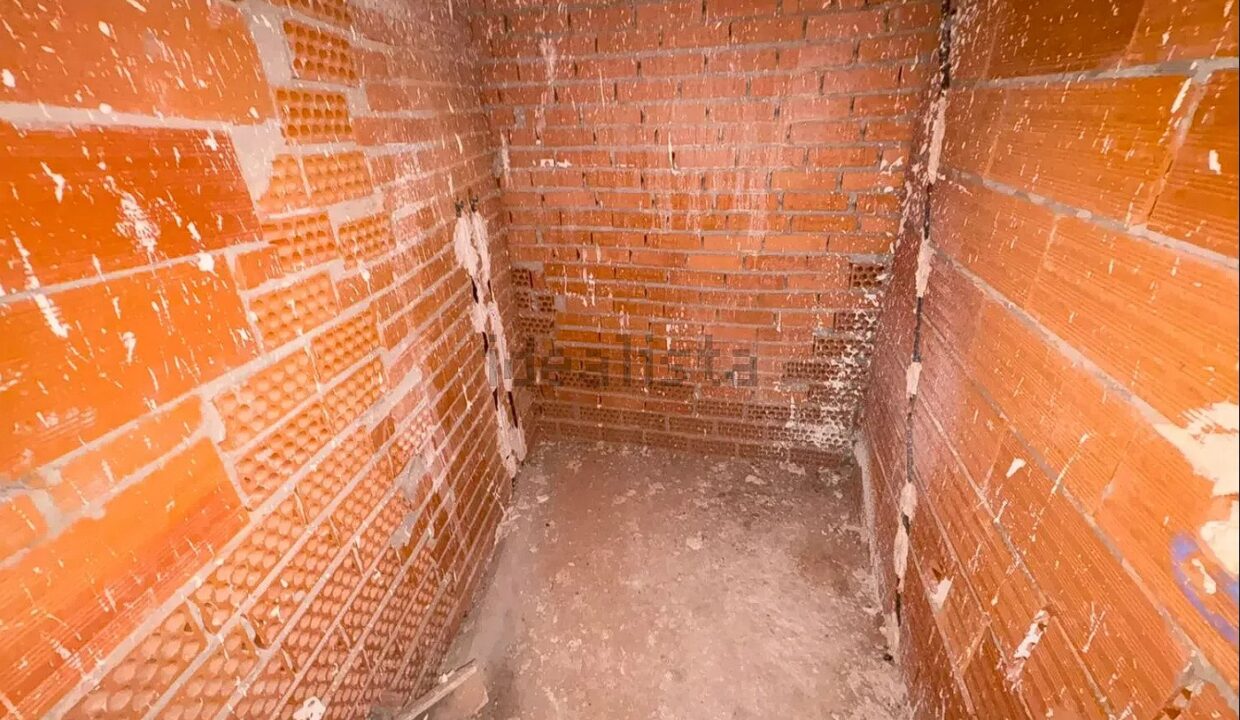 Chalet adosado en venta en Calle Mayor (19)