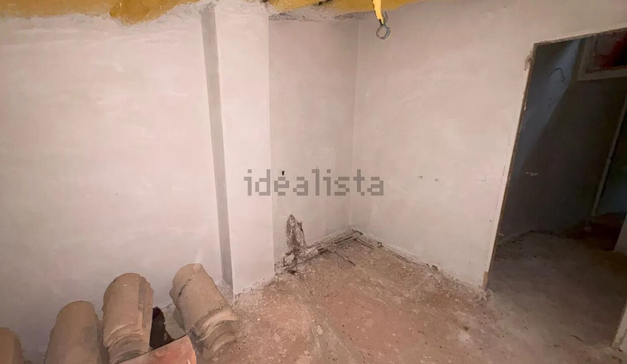 Chalet adosado en venta en Calle Mayor (21)