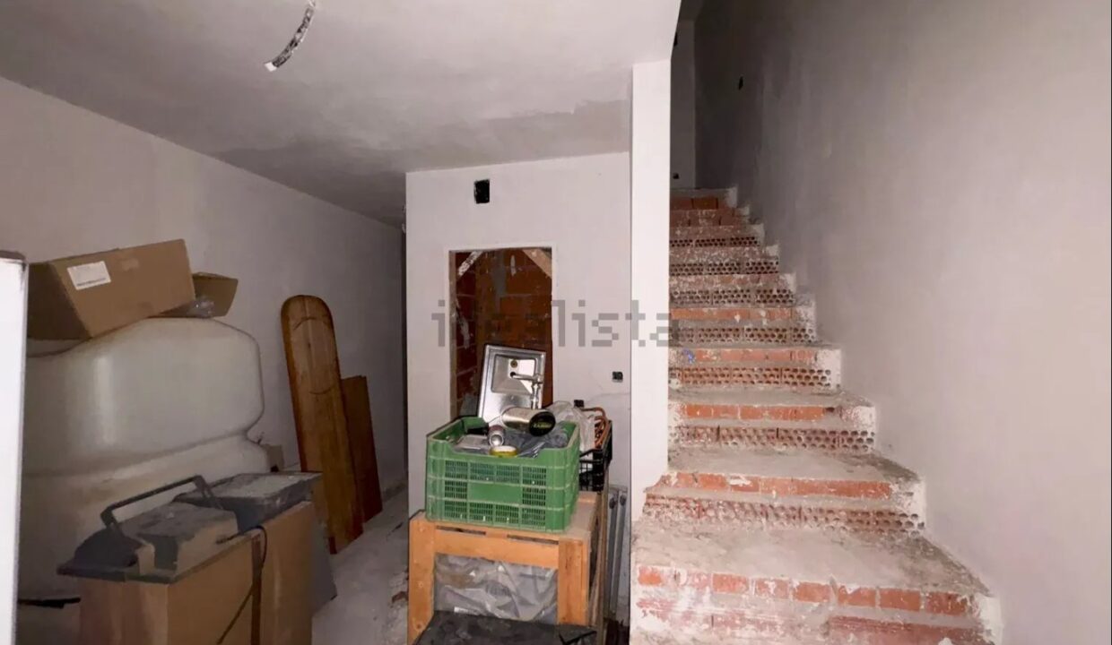 Chalet adosado en venta en Calle Mayor (3)