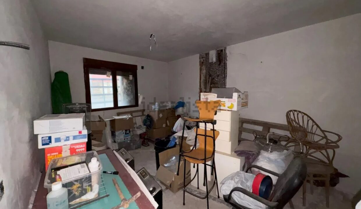 Chalet adosado en venta en Calle Mayor (6)