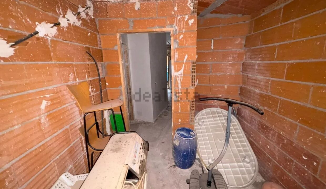 Chalet adosado en venta en Calle Mayor (8)